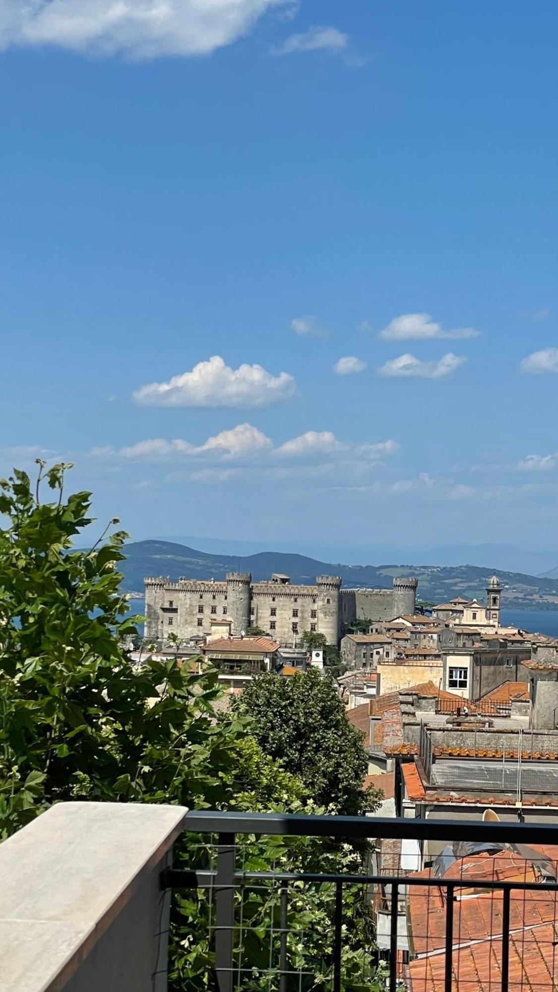 A Due Passi Dal Castello - Appartamento Con Vista Bracciano  Exterior foto